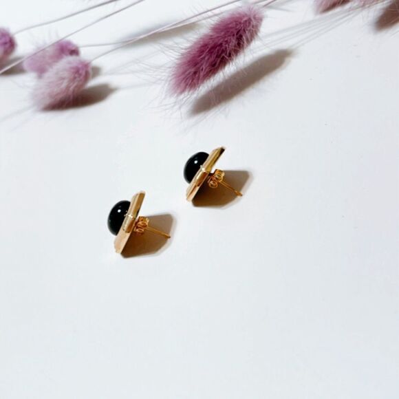 Vintage Style Stud Earrings C24 - Picture 5 of 5